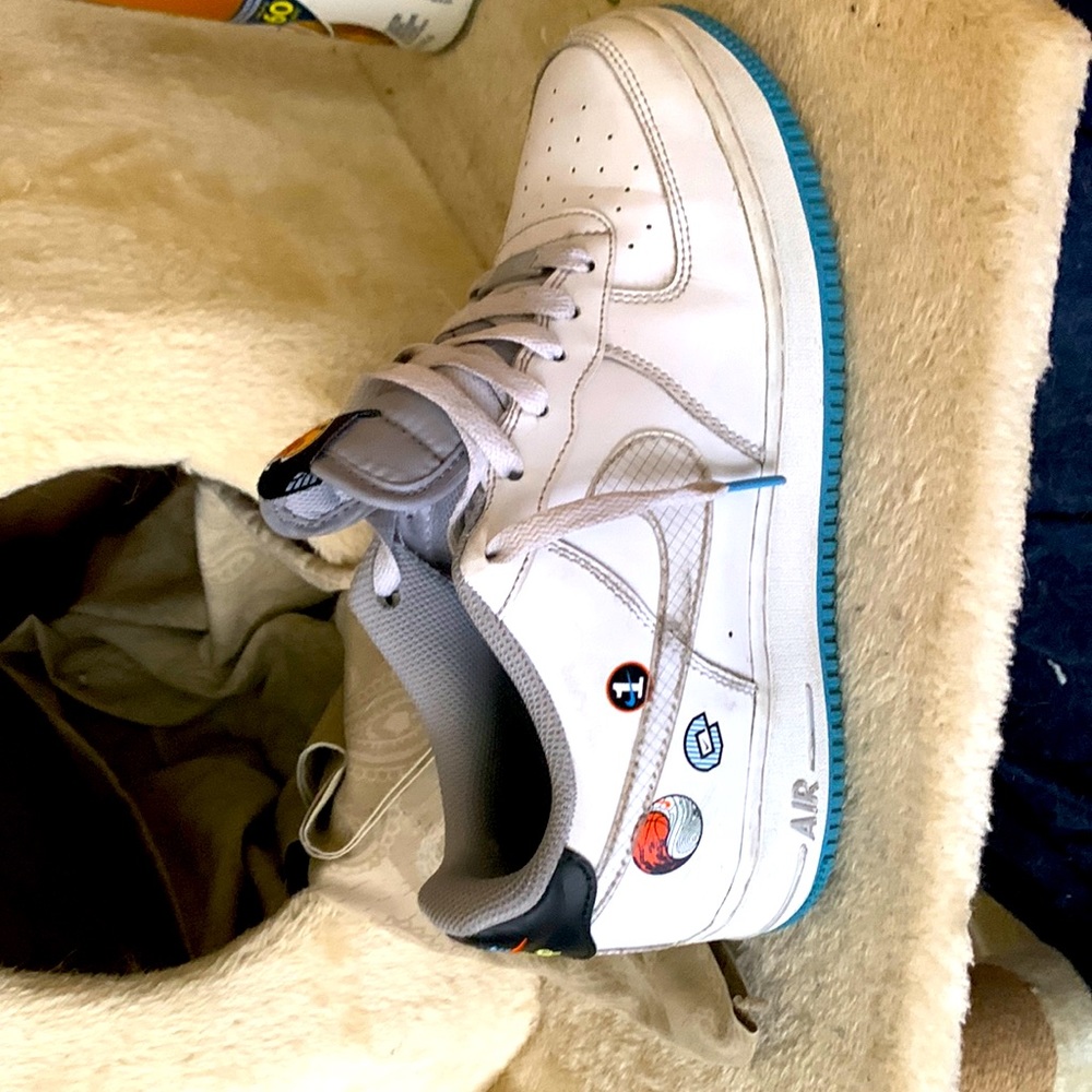 Size 7 Air Force specials [space Jam]
